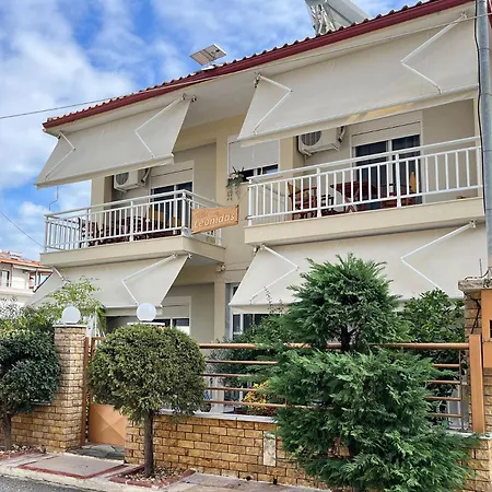 Leonidas شقة فندقية Vrasná