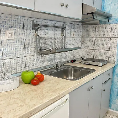 Leonidas Hotel apartamentowy *