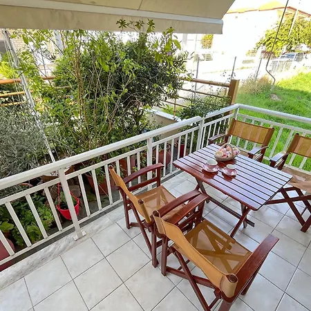 Hotel apartamentowy Leonidas Vrasná