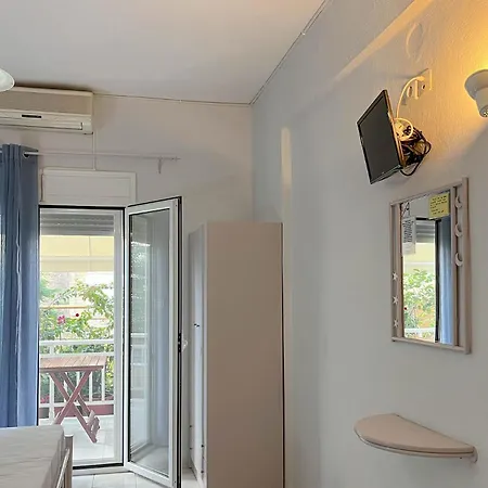 Hotel apartamentowy Leonidas *