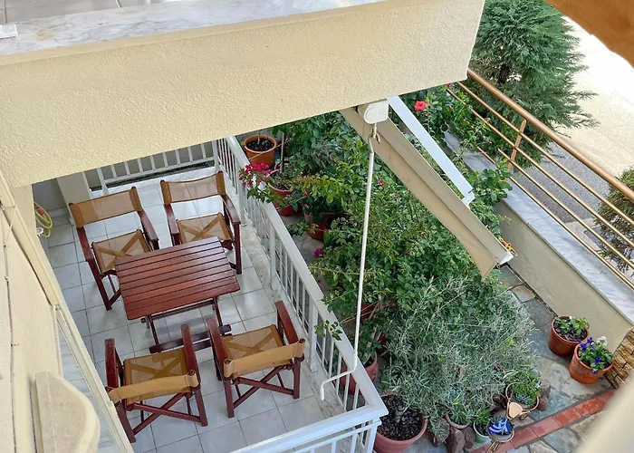 Aparthotel Leonidas *