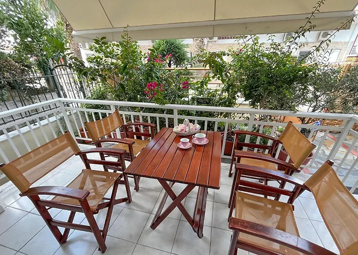 Aparthotel Leonidas *