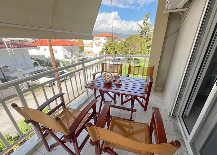 Leonidas Aparthotel *