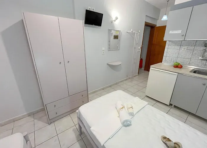 Aparthotel Leonidas *