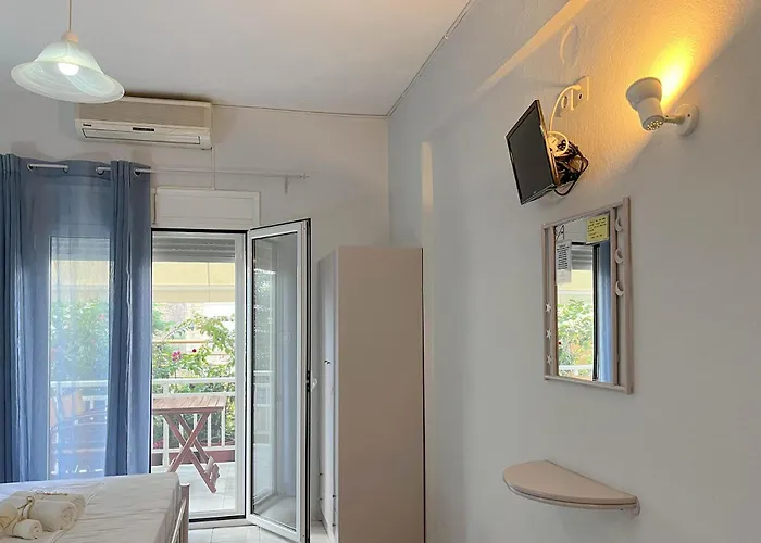 Aparthotel Leonidas *