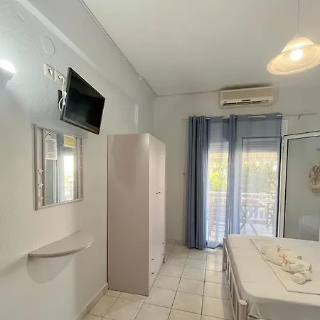 Leonidas Βρασνά