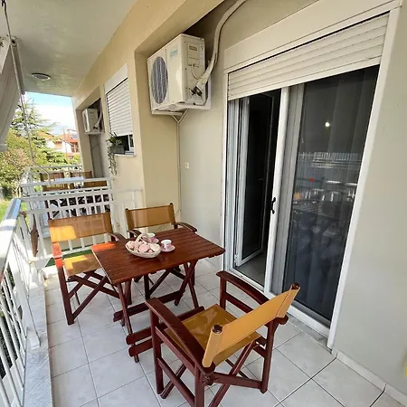 Aparthotel Leonidas