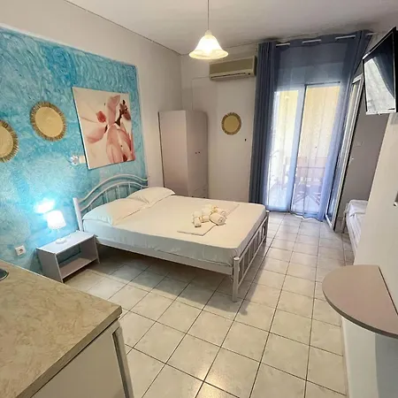Leonidas Aparthotel