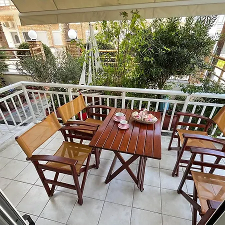 Leonidas Aparthotel